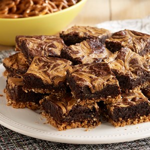 peanut-butter-pretzel-brownies